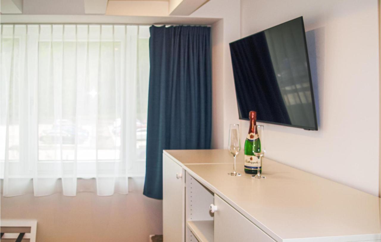 2 Bedroom Lovely Apartment In Binz Ot Prora Lubkow Exterior photo